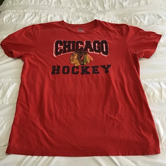 Chicago Blackhawks Hockey NHL Men’s tee t-shirt CB Chi town Size L Large - Picture 4 of 7